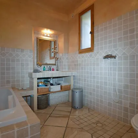 4 Bedroom Gorgeous In