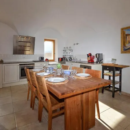 4 Bedroom Gorgeous In *